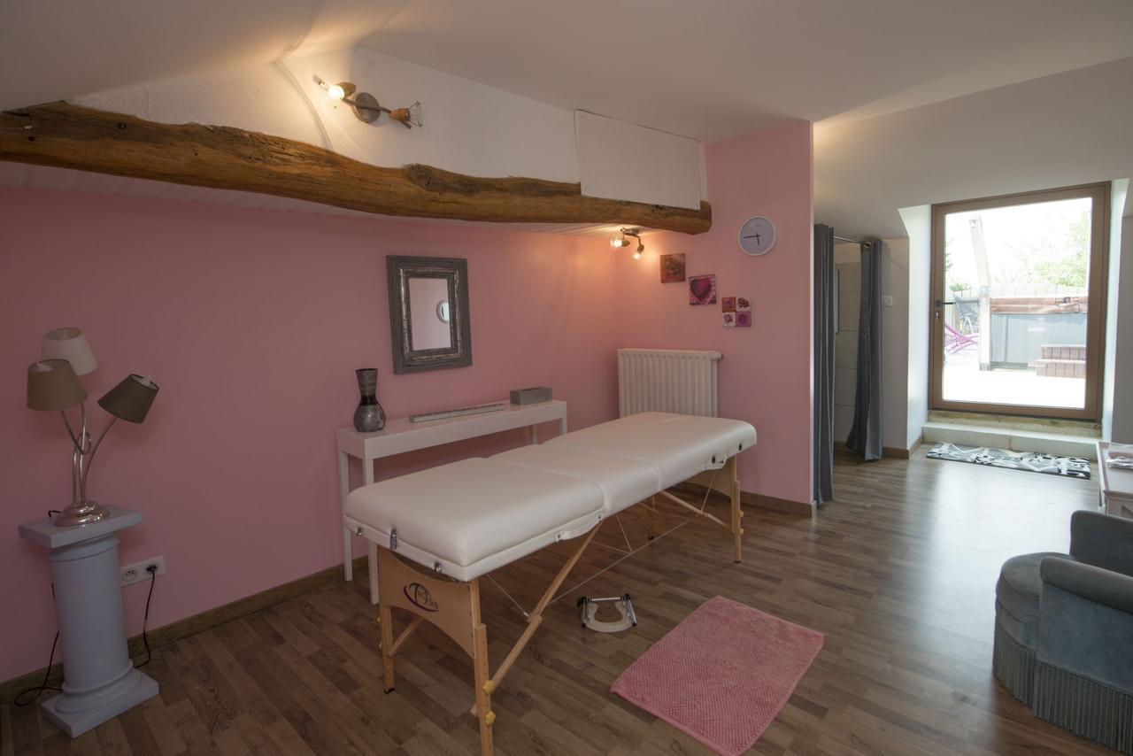 Chambres D'Hotes Les Delices De La Roche Louresse-Rochemenier Exterior foto